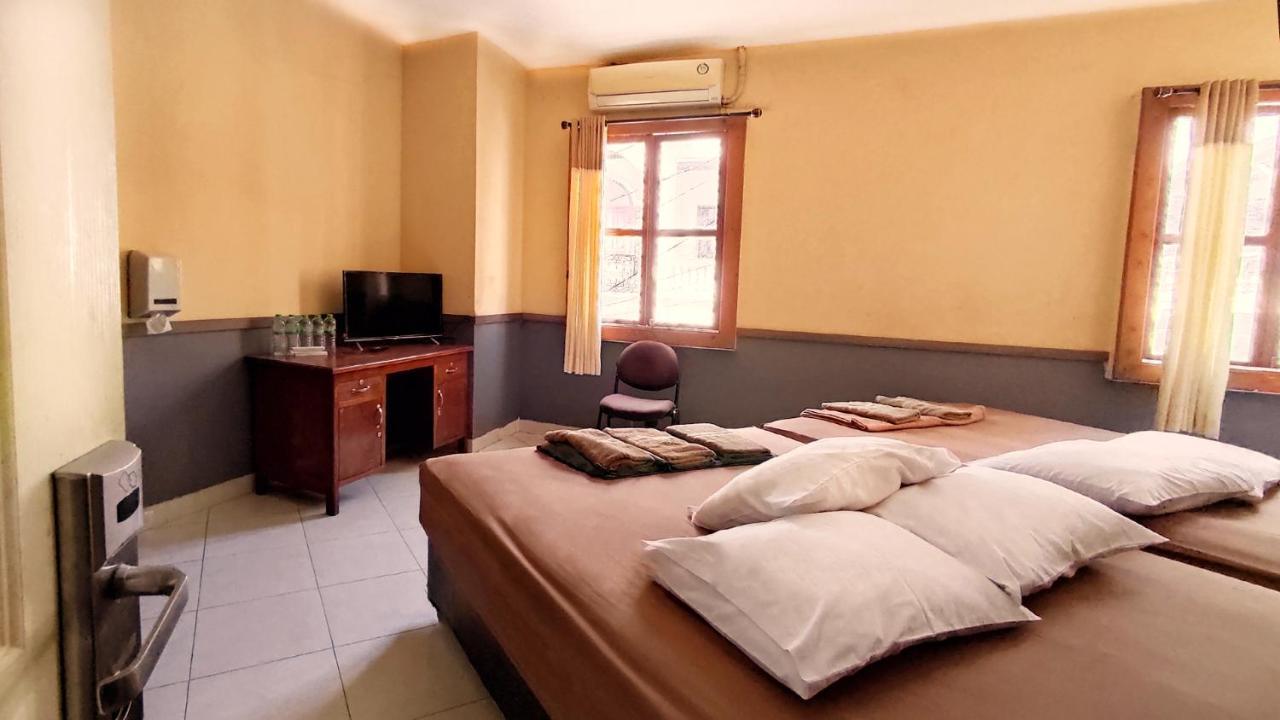 Albergue Omah Pelem Syariah Semarang Exterior foto
